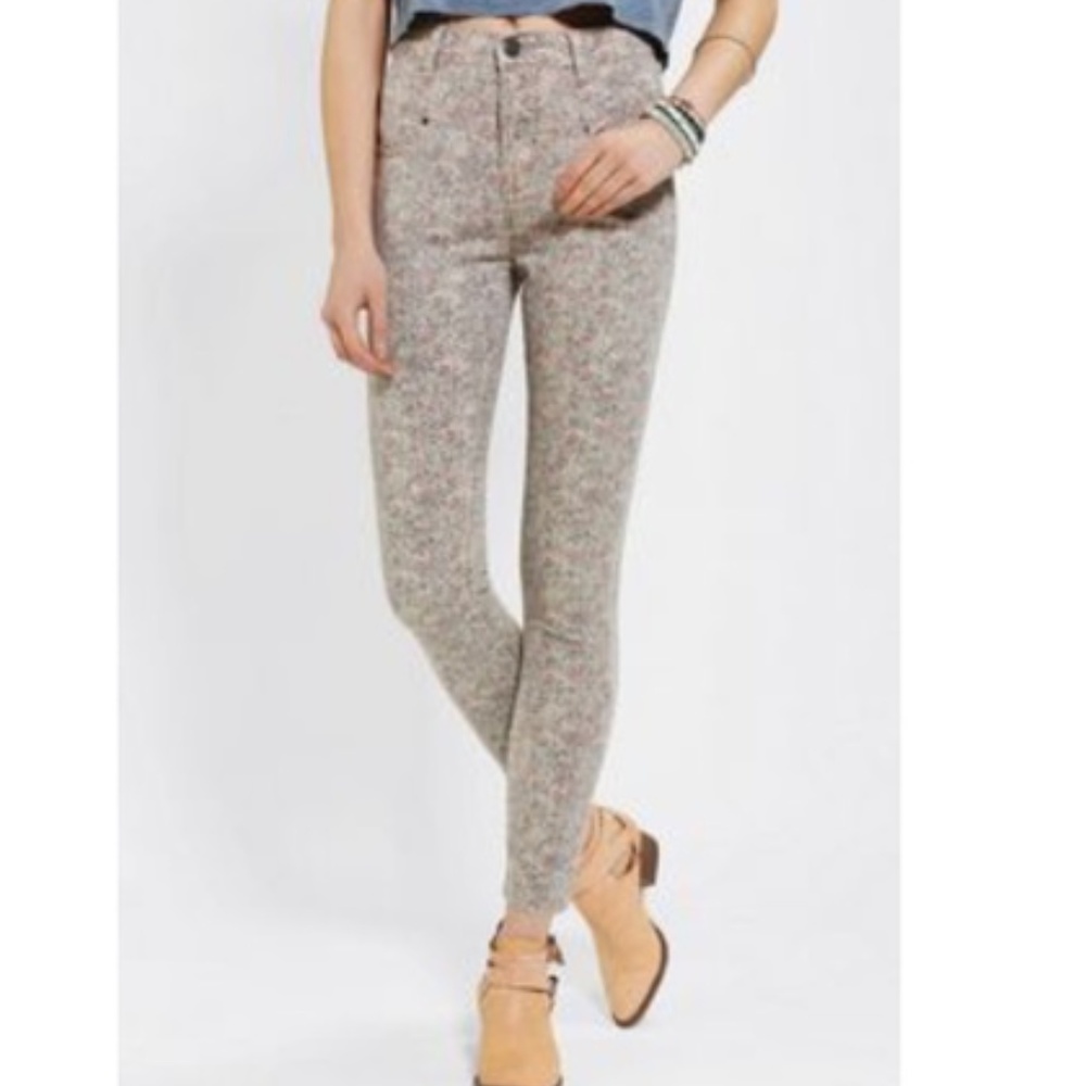 Urban Outfitters BDG High Rise Jeans Floral